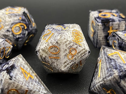 Scattered Pages: Arcane - 7 piece dice set