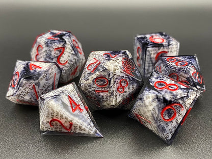 Scattered Pages: Occult - 7 piece dice set